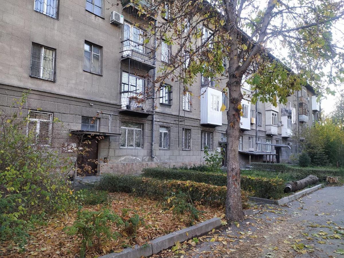 Aura On Erkindik Boulevard Bishkek Exterior photo